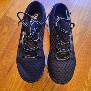 Men's 8.5 UA Speedform Gemini 2 shors
